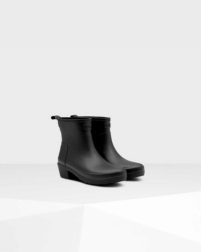 Hunter Refined Slim Fit Low Heel Women Ankle Boots Black | 747479351
